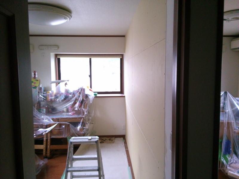 ２日で完成 子供の成長にあわせた子供部屋間仕切り工事